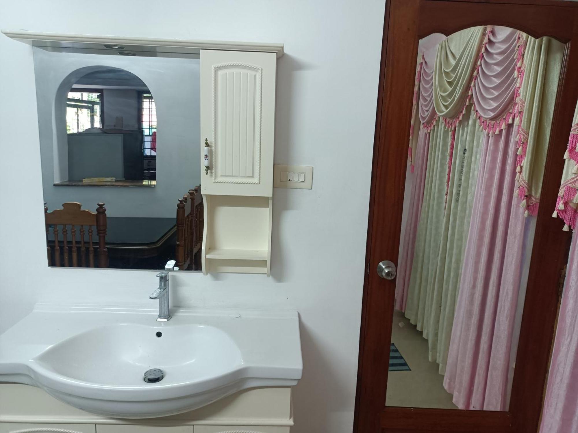 Navi Homestay *